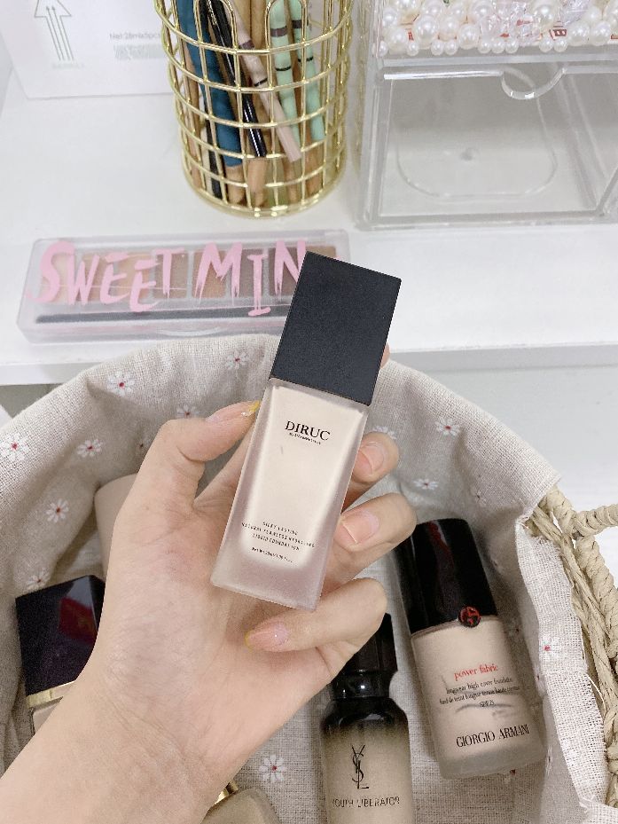 油皮粉底液推荐遮瑕持久不掉,油皮遮瑕粉底液国货