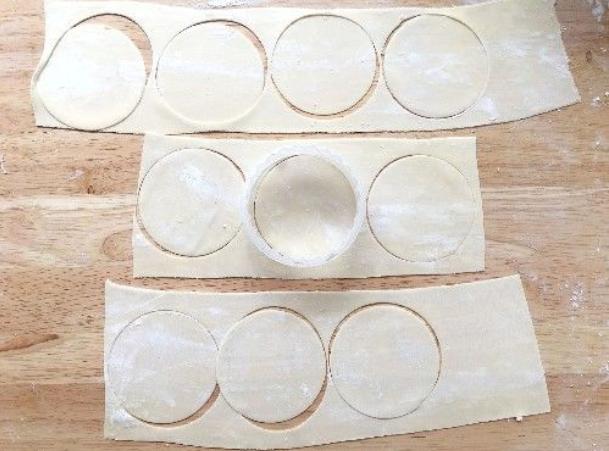 饺子皮厚不好吃？教你2个绝招，皮更筋道怎么煮都不破