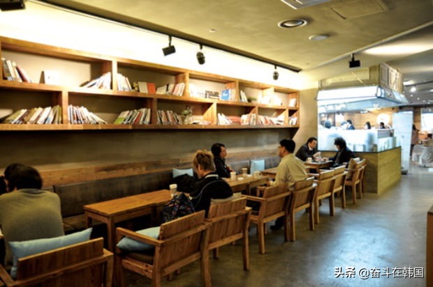 韩国再现“丁字裤男”，丁字裤上街算犯罪吗？