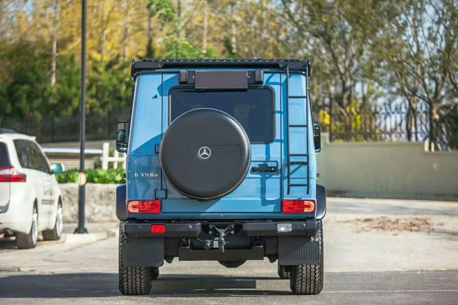 奔驰g350d越野专业版和g300军版,奔驰g350d越野视频