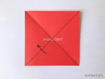 用卫生纸折康乃馨而且还不用铁丝,怎样折康乃馨最简单只需一张纸