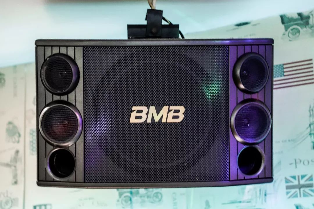 shou家自带食材的火锅店，开在KTV里，人均10+元