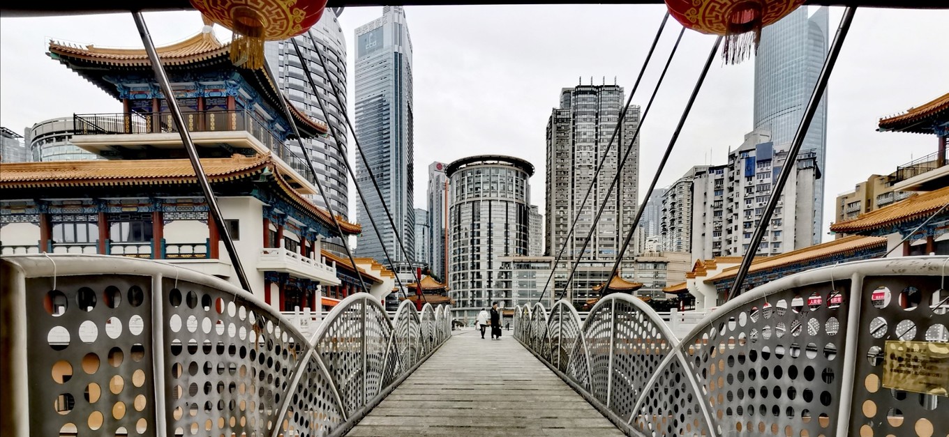 重庆现在的隐藏宝藏建筑,重庆8d魔幻城市藏在闹市里的建筑