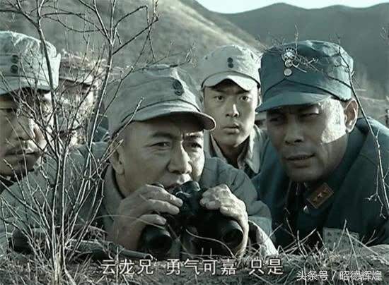 亮剑楚云飞送勃朗宁,亮剑里楚云飞送给李云龙什么枪