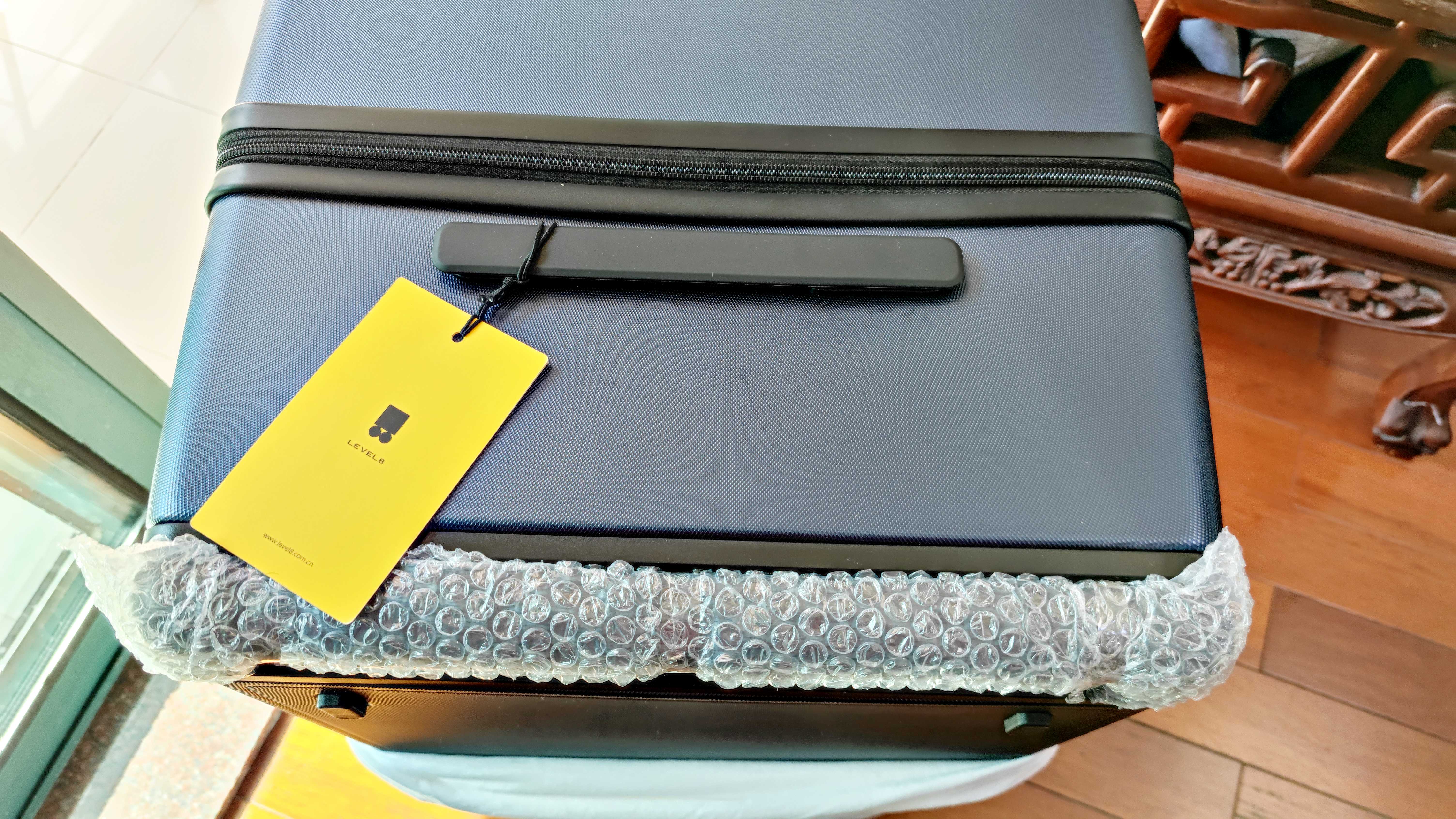 地平线8号和90分旅行箱哪个好看,地平线八号旅行箱旗舰版