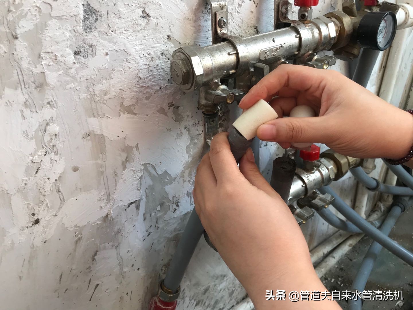 海绵弹清洗地暖详细操作步骤