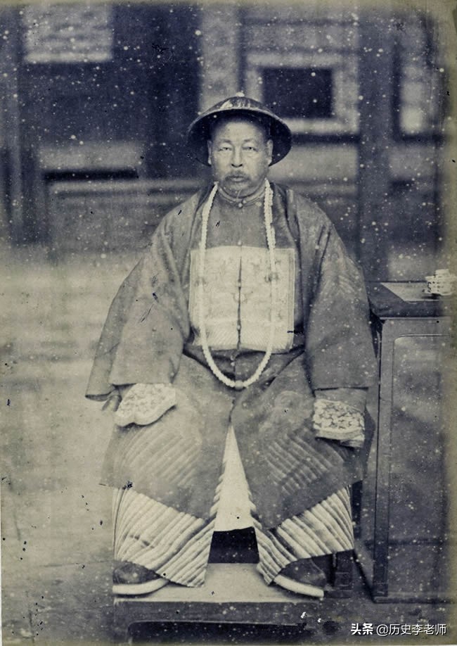 胡雪岩是被李鸿章灭掉的吗,左宗棠给胡雪岩下马威