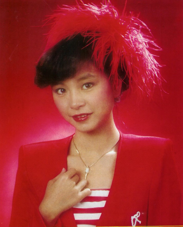 香江群音所有歌手名单,霞光万道原唱陈秋霞