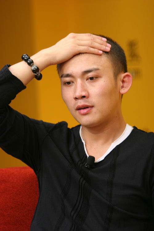 著名演员聂远：风雨中贤妻高擎爱的旗帜