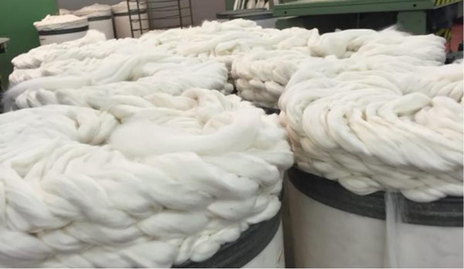 厚织羊绒衫,羊绒衫很蓬松不紧实