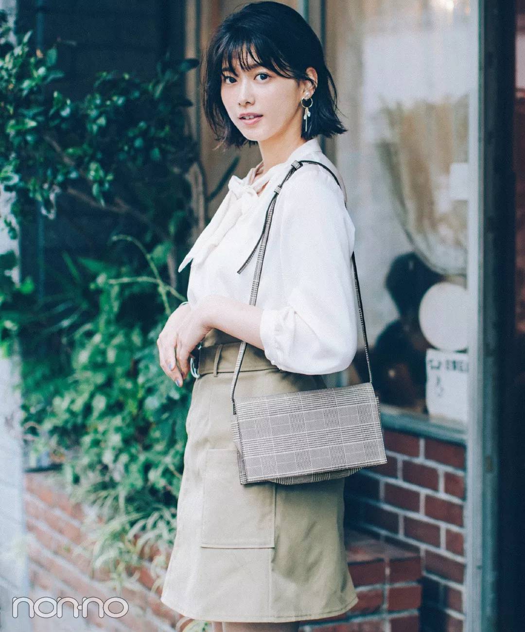 秋冬小香风外套和牛仔半裙穿搭,格子秋冬半裙搭配什么上衣好看