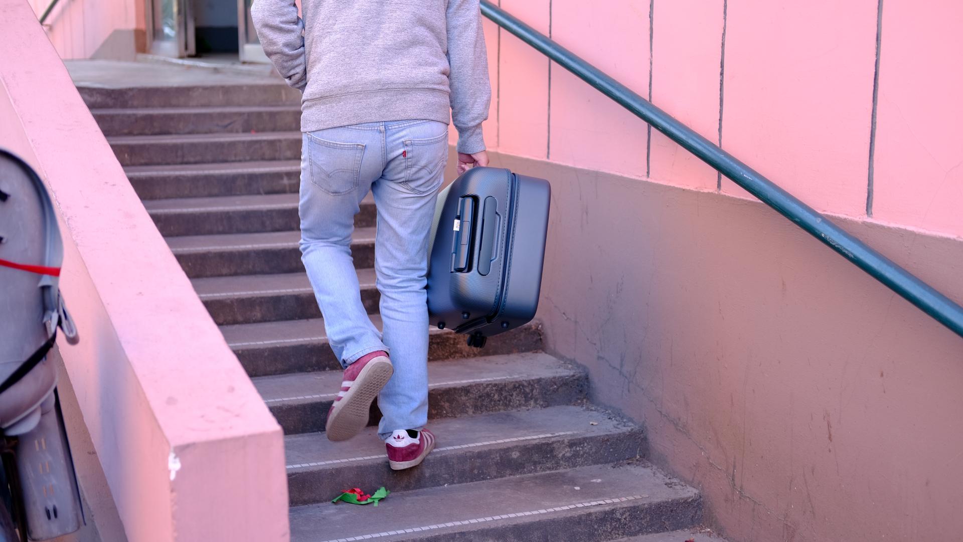 地平线八号旅行箱旗舰版,地平线8号和90分旅行箱哪个好看