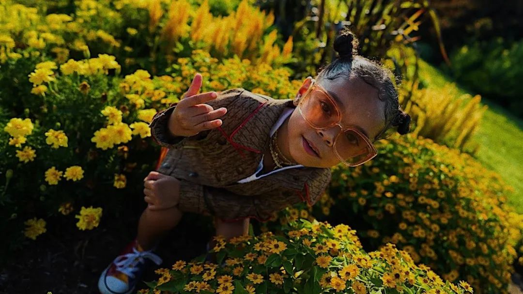 OFFWAY-很潮 深度Kanye发布Yeezy Season 8，却被女儿抢了风头