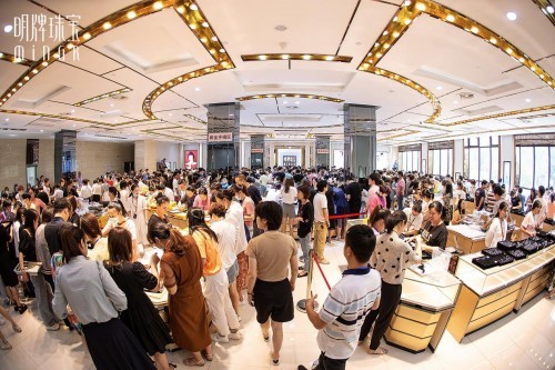 十里红妆，传家百年：明牌珠宝带你进入古法黄金的瑰丽世界