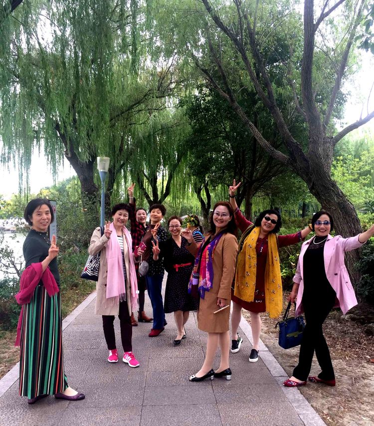 岁月不老我们不散全文,岁月不老我们不散什么意思