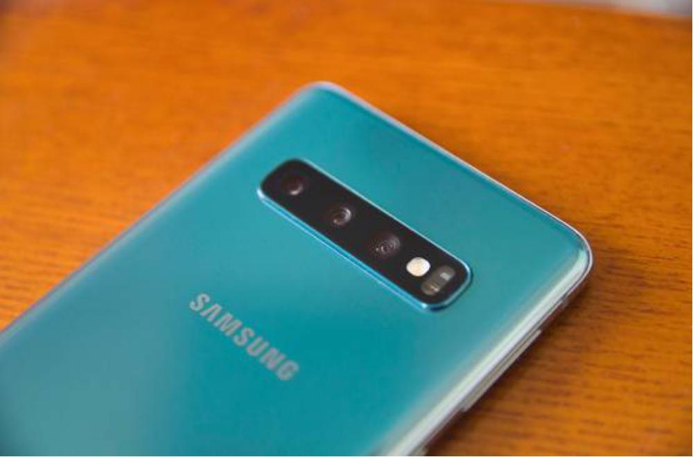 三星galaxys10性能测评,外媒三星galaxys10全系列上手体验