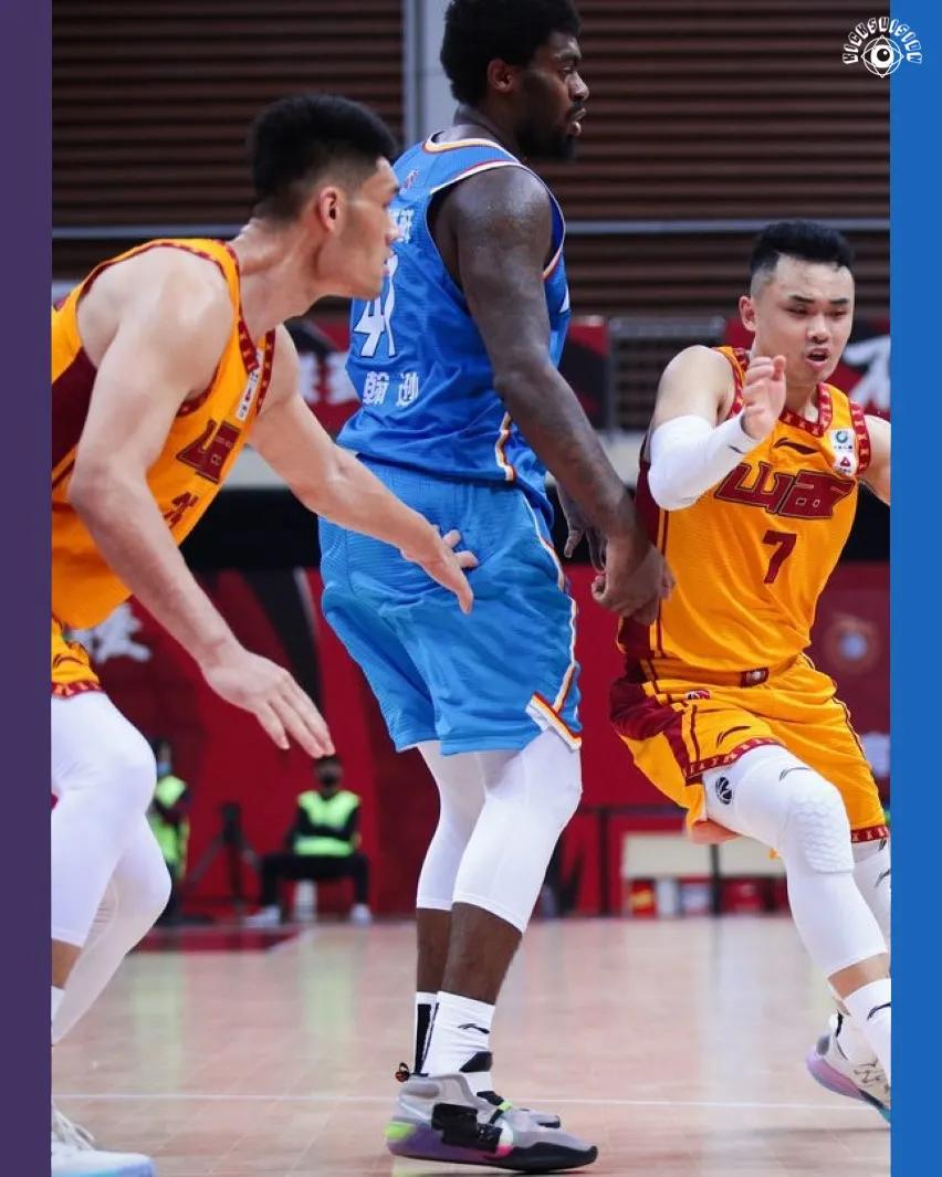 李宁篮球鞋韦德之道全城9,全城10对比韦德之道9