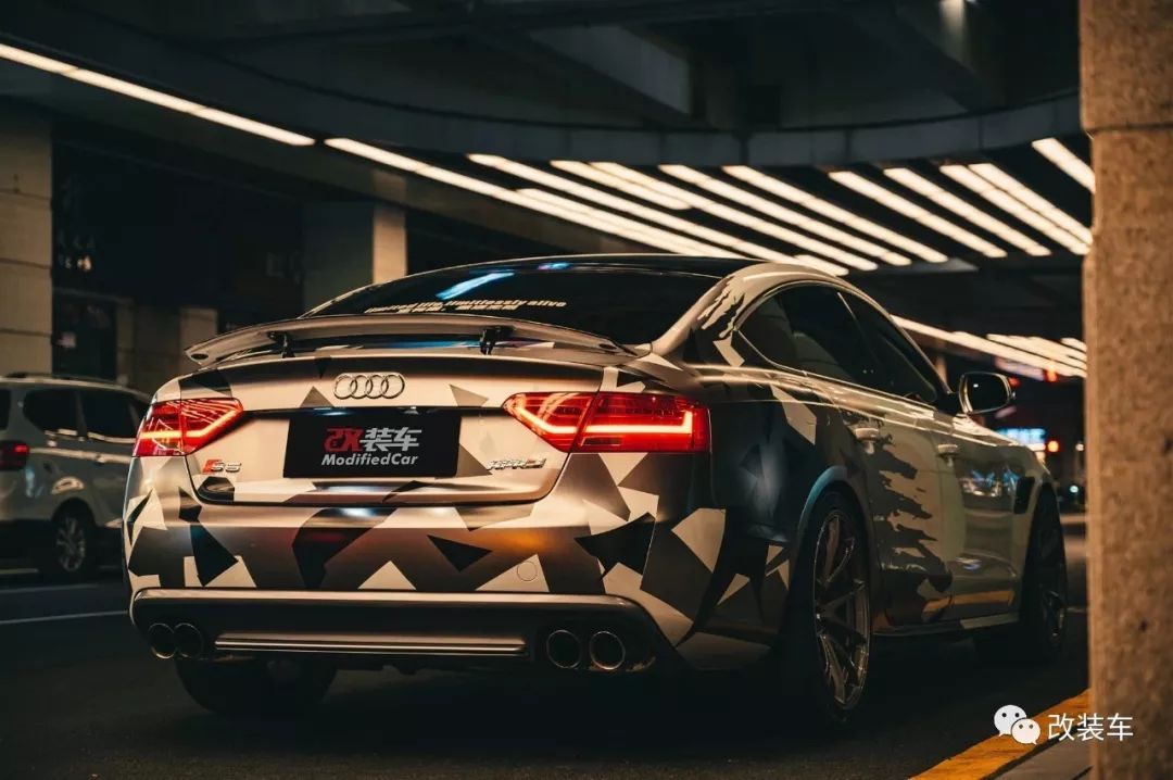 14代丰田皇冠改色,14代丰田皇冠颜值如何