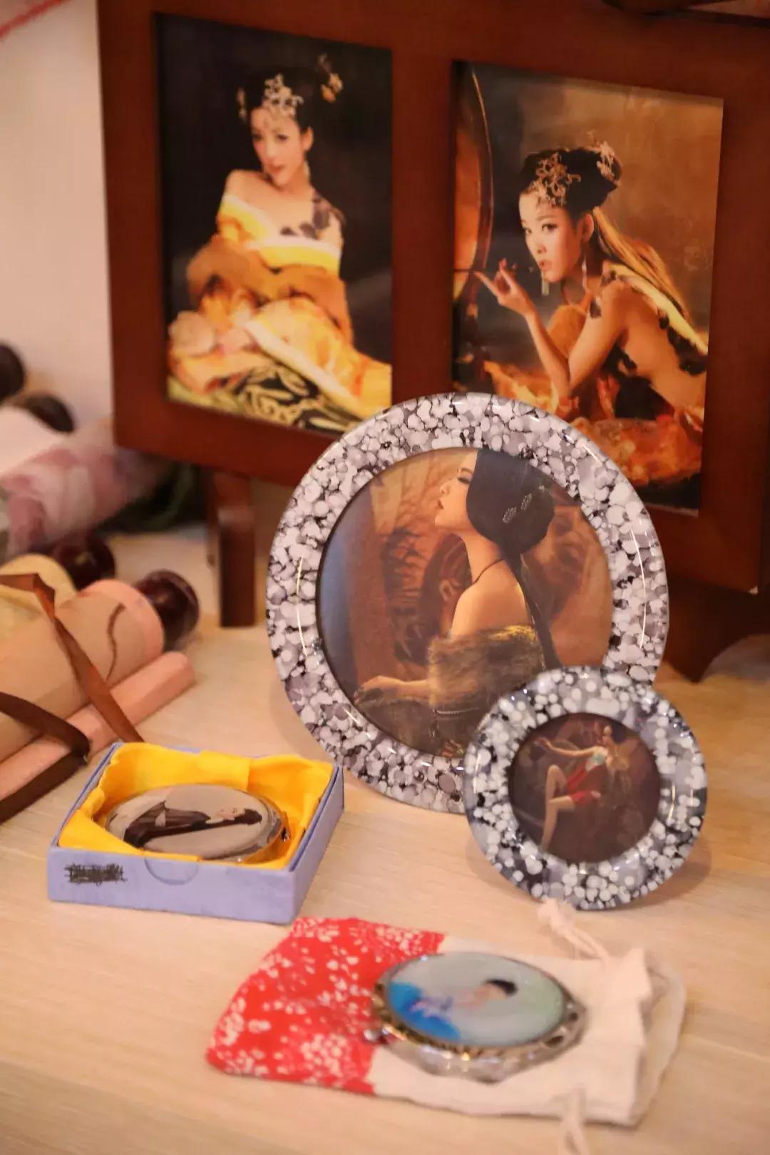 纪梵希四宫格散粉和nars蜜粉,纪梵希四宫格散粉和兰蔻丝绒散粉