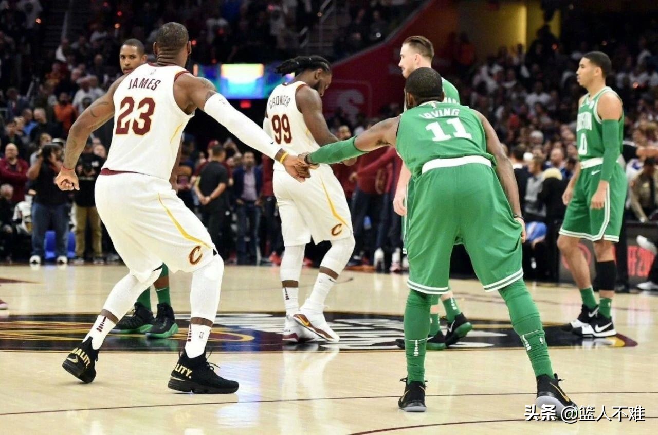 绡悆娆ф枃寰烽瞾澶у彅,寰烽瞾澶у彅娆ф枃绌跨殑闉嬪瓙