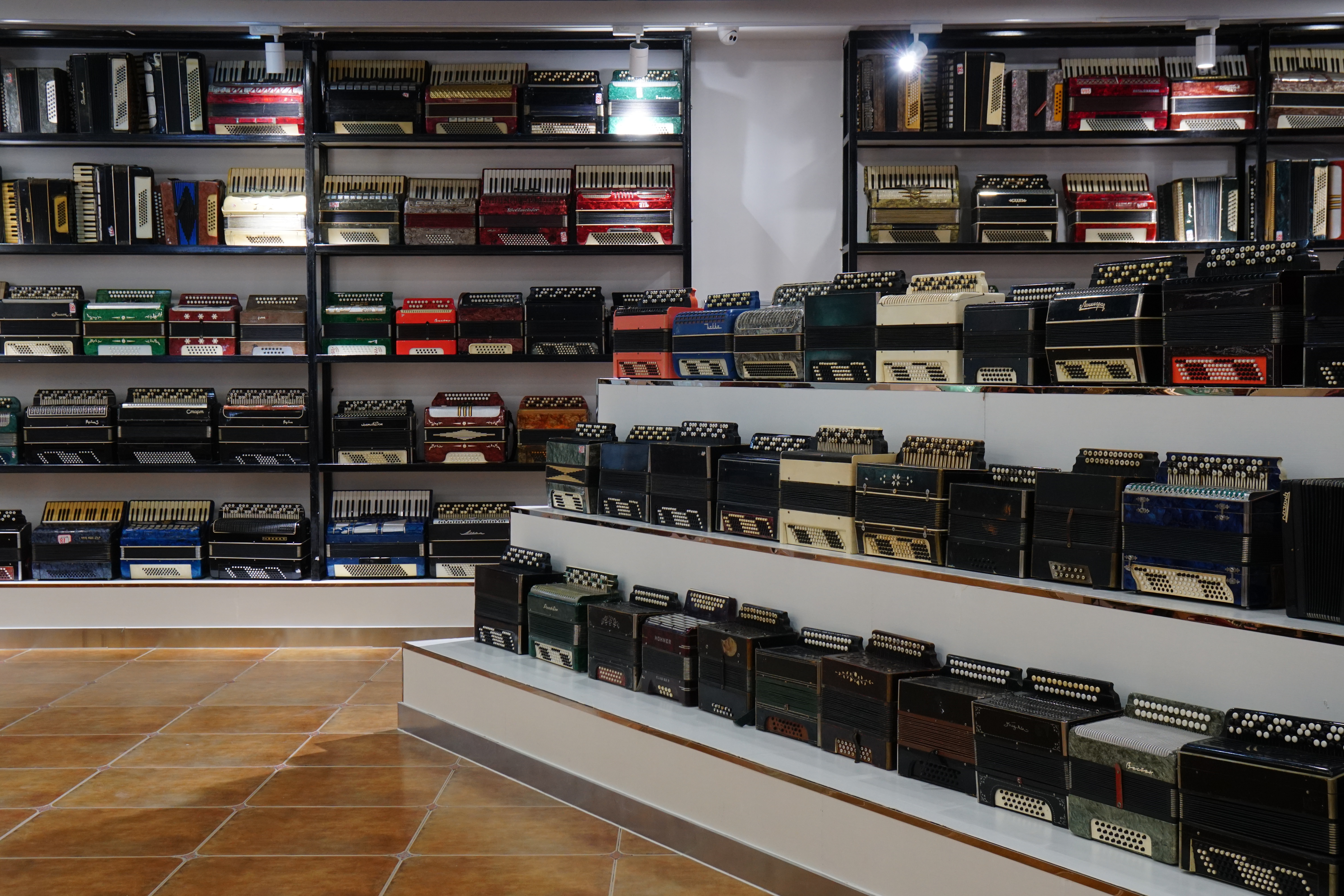 伊犁手风琴歌曲大全100首,新疆伊犁手风琴演奏