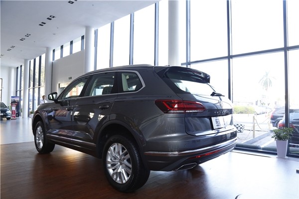 2022全新大众途锐内饰顶级,大众途锐豪华内饰