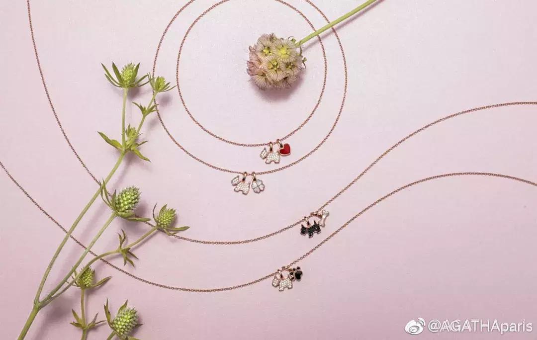 娜扎脖子戴什么,娜扎葫芦项链