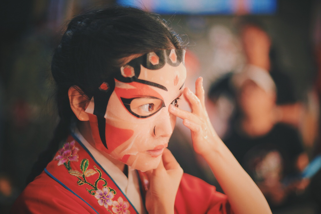 买它！想体验川剧变脸？一张面膜带你get变变变！