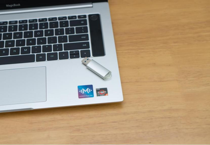 绗旇鏈畨瑁厀in10涓撲笟鐗堣繕鏄搴増,鑱旀兂绗旇鏈畨瑁厀in10濡備綍杩炴帴wifi