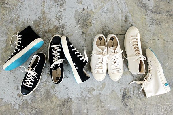 买帆布鞋要买大一号吗,vans和匡威哪双鞋适合入手