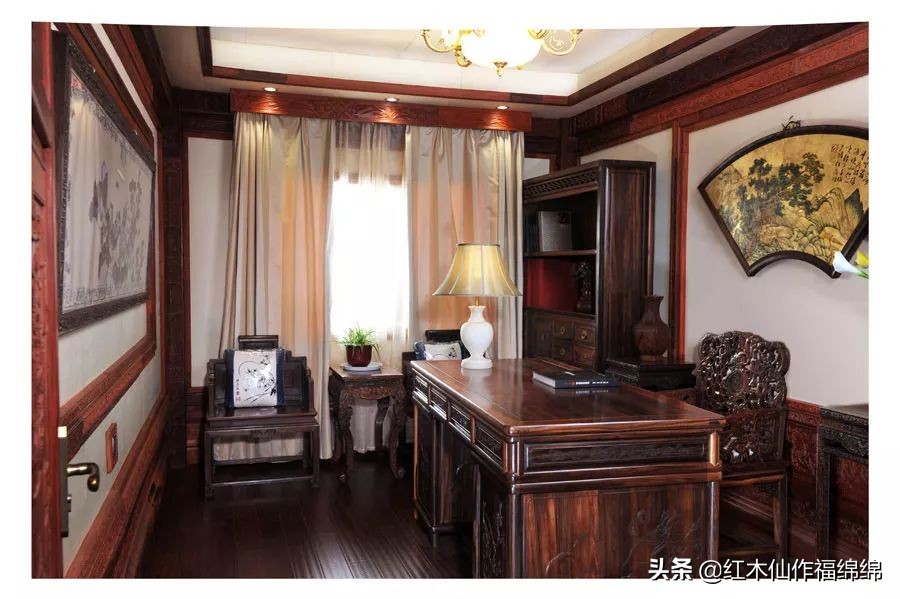 新中式小户型客厅红木家具摆放,小户型新中式红木家具摆放效果图