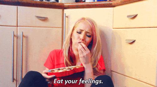 在减肥圈里有一群“兔子”,她们不喜欢吃草,只喜欢自残式催吐