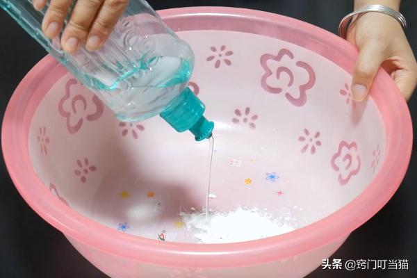 拖鞋脏了不要扔教你一招洁净如新,拖鞋穿久了很脏妙招教你轻松清洗