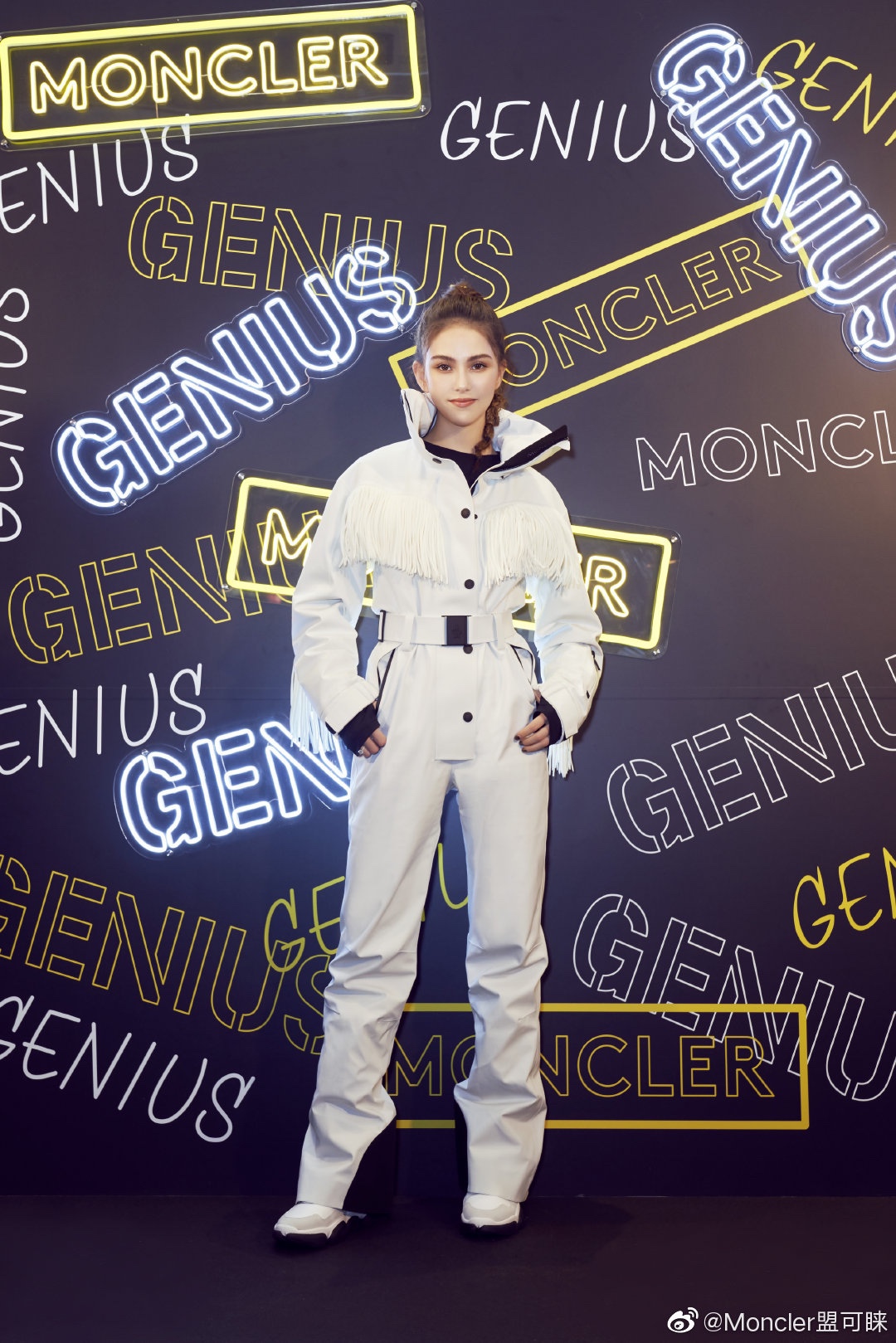 周杰伦晒昆凌美照庆结婚周年,周杰伦和昆凌曝光第一张孕妇装