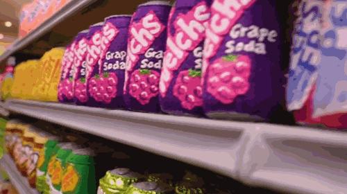 艺术家用一块布打造便利店、情趣用品店...生意却异常火爆