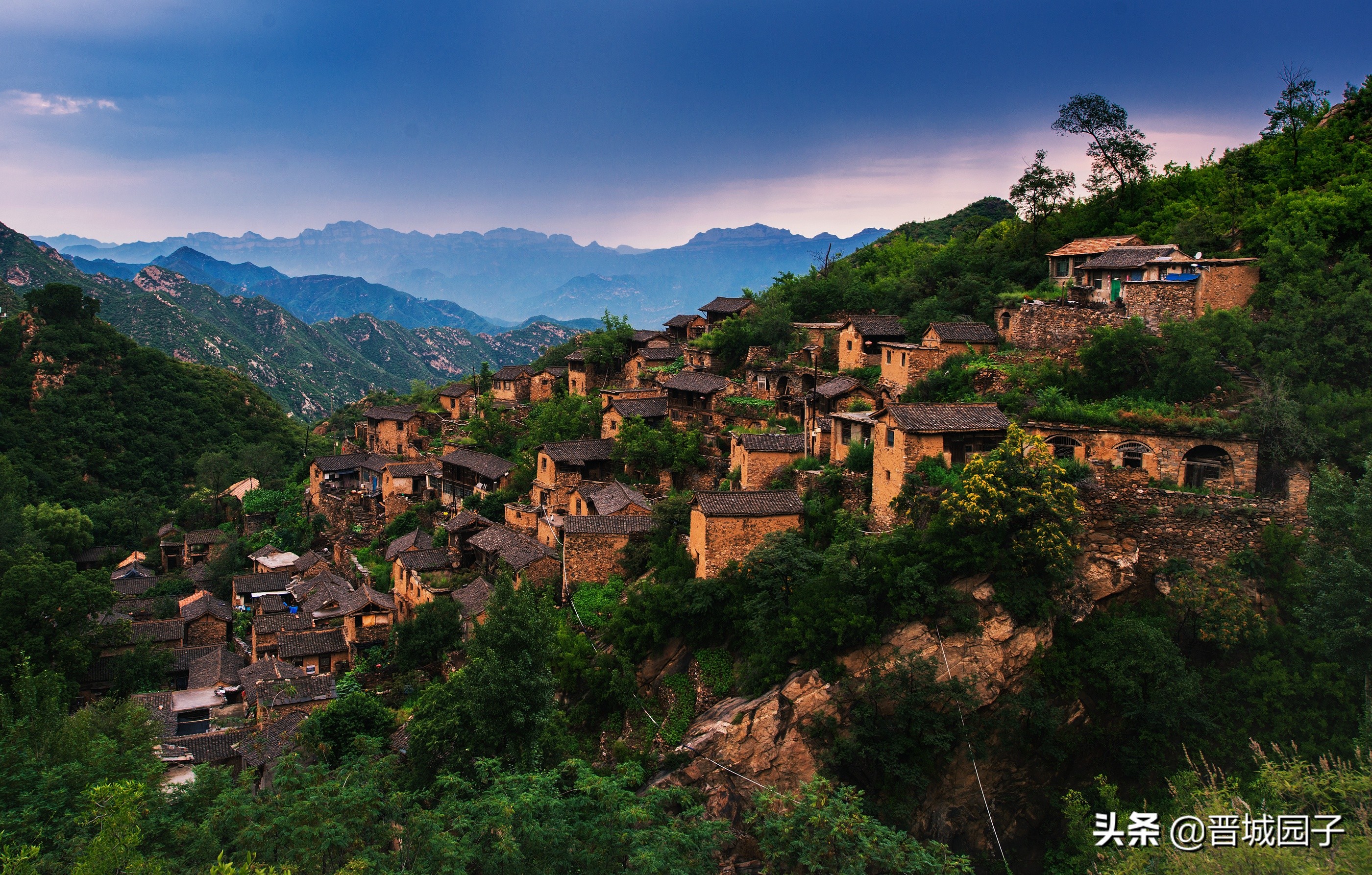 大汖古村深山里的布达拉宫,大汖村太行山深处的布达拉宫