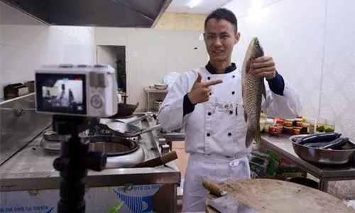 厨师王刚在中国是顶级的吗,厨师王刚现在什么状况