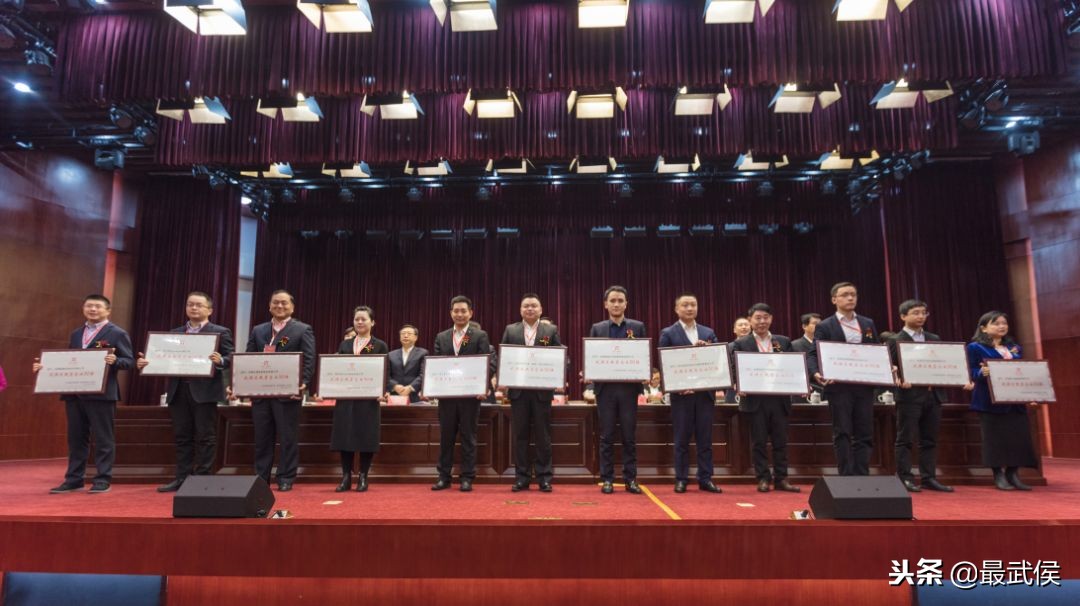 一份给民营企业的“霸气告白”:予你温暖,是我一直坚持的事