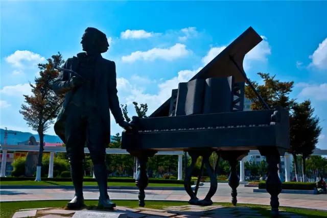 贝多芬经典音乐百年名曲完整版,贝多芬经典音乐三部曲