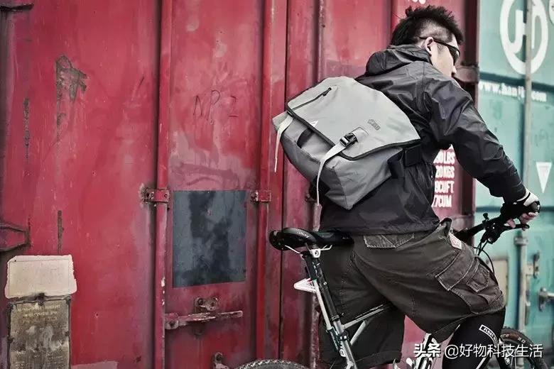 又能装又好看的双肩包包,单肩包可以双肩背的是什么包