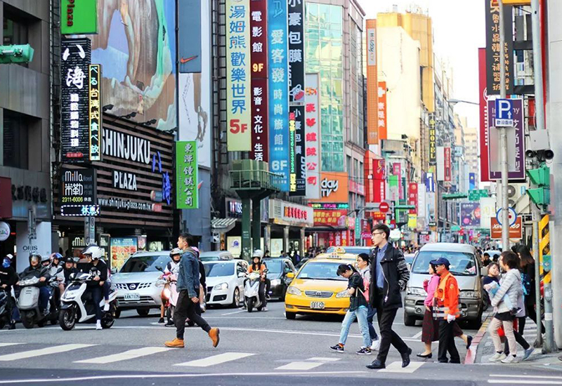 台北现在和大陆几线城市差不多,台湾人眼中的台北市