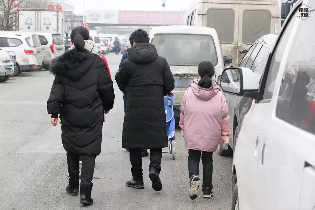 众彩物流公司年货,众彩物流年货大集