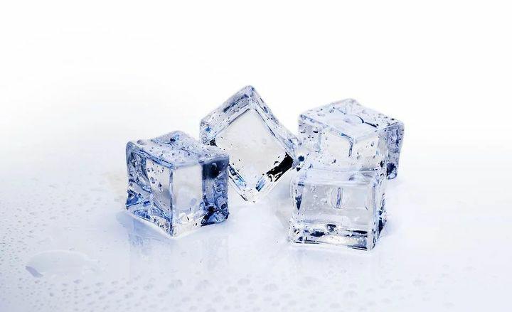 扭脚一招解决,扭脚怎么快速处理最有效