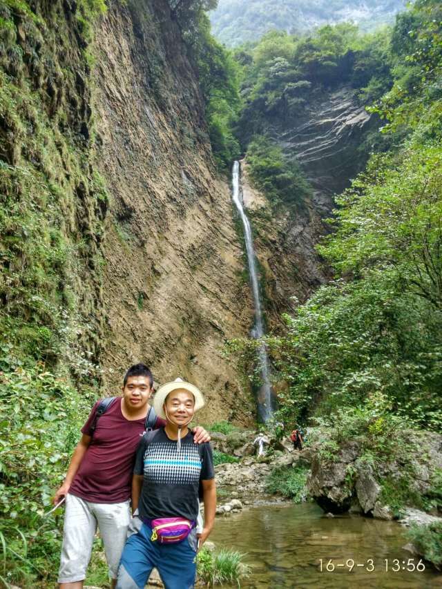 西漂湾瀑布群,建始西漂湾瀑布群