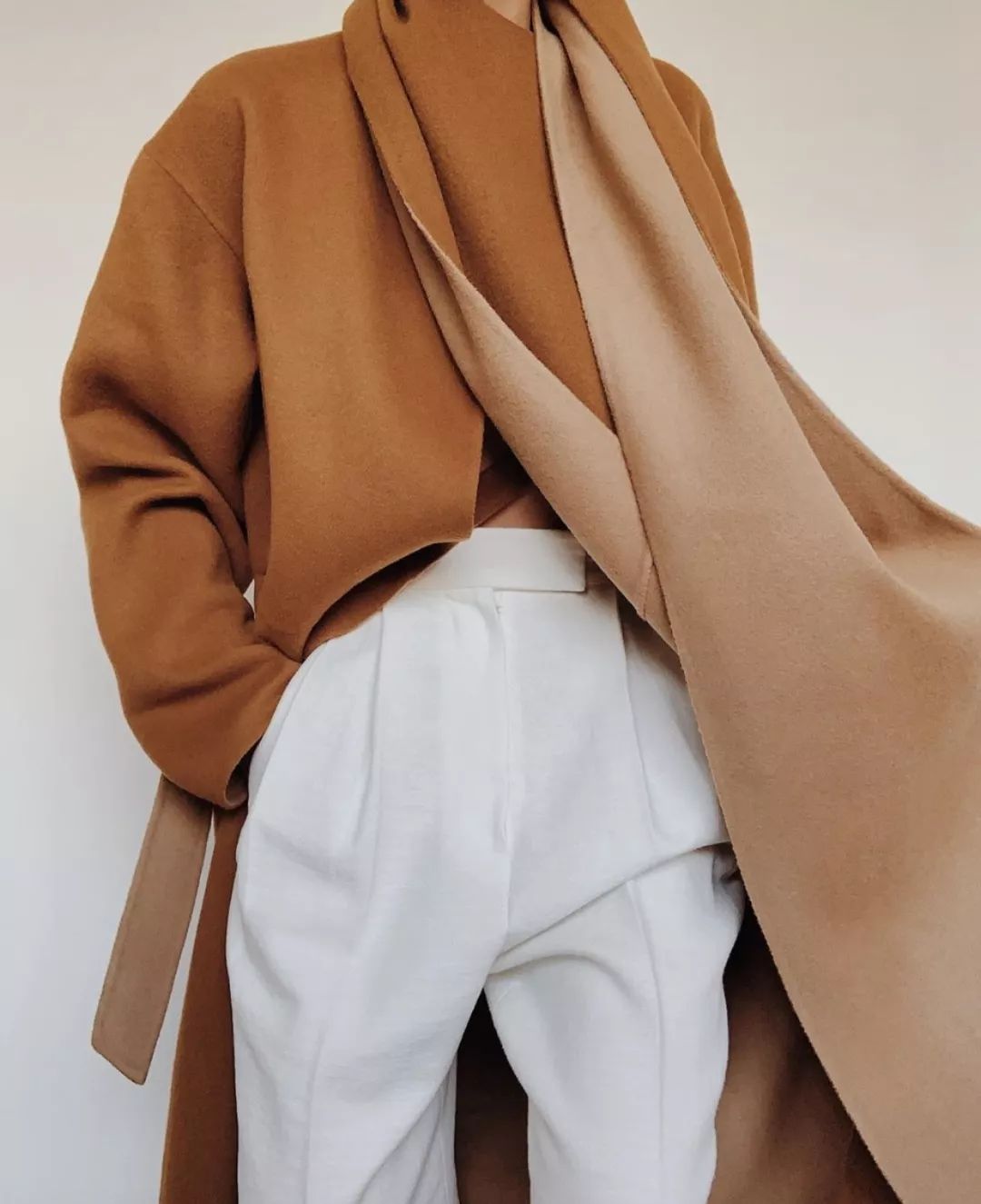 双面呢大衣穿出高级感的话术,秋冬格子大衣如何穿出高级感