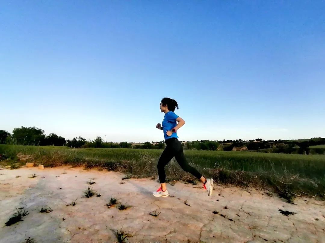 卡西欧gbd-h1000使用全部教程,卡西欧gbd-h1000哪年的