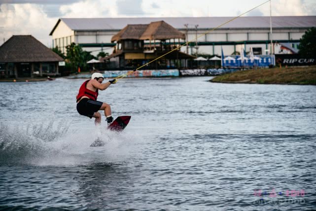 巴厘岛的综合体，看看和我们的有什么不同