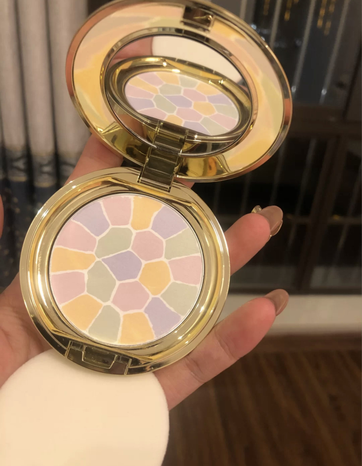 散粉中“最强王者”：E大饼有名，黛珂干口碑高，Nars更好