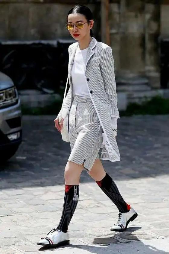 百慕大短裤搭配的两个新趋势,百慕大短裤搭配小个子