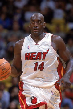 2001年全明星赛，最经典的翻盘，也是有最富戏剧性的前戏